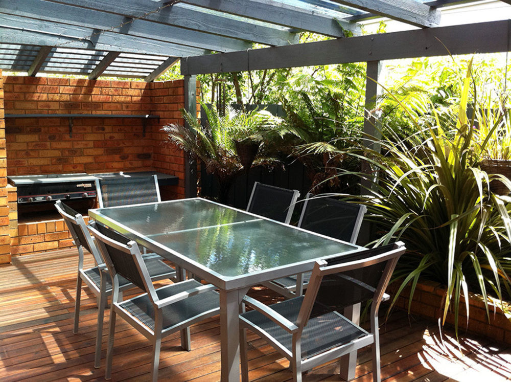 Corinella On The Esplanade Bed & Breakfast ภายนอก รูปภาพ